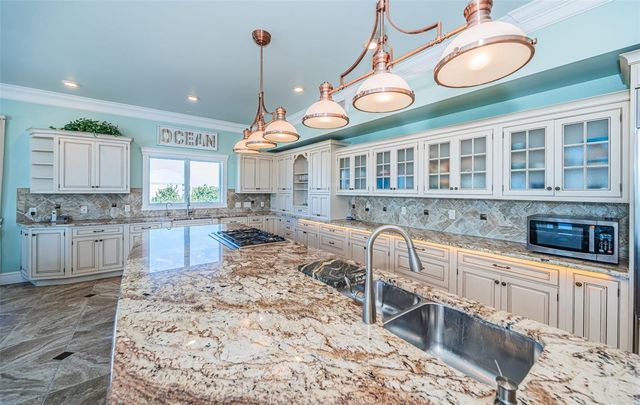 934 ELDORADO AVENUE, Clearwater Beach, FL 33767