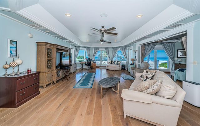 934 ELDORADO AVENUE, Clearwater Beach, FL 33767