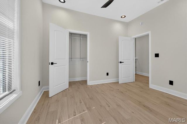 5588 Bartmer Avenue, St Louis, MO 63112