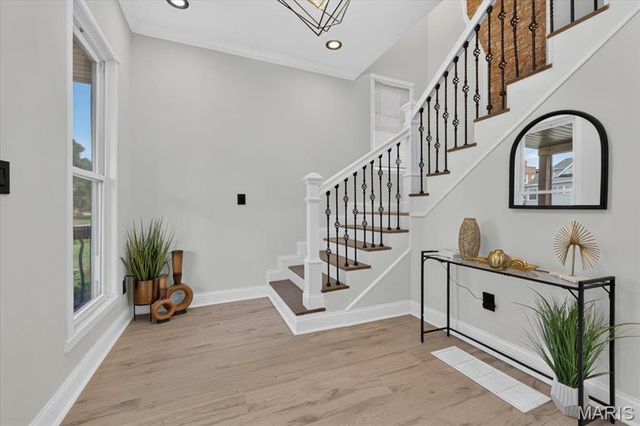 5588 Bartmer Avenue, St Louis, MO 63112