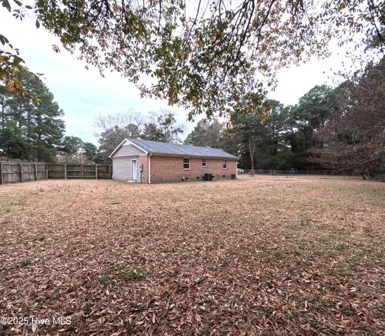 705 Bruton Circle W, Wilson, NC 27893