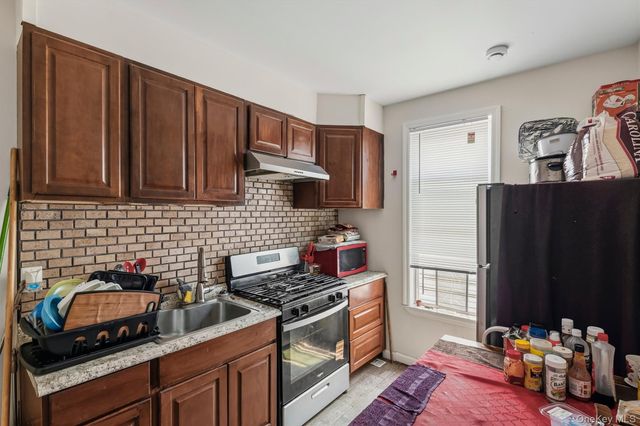 1149 Croes Avenue, Bronx, NY 10472