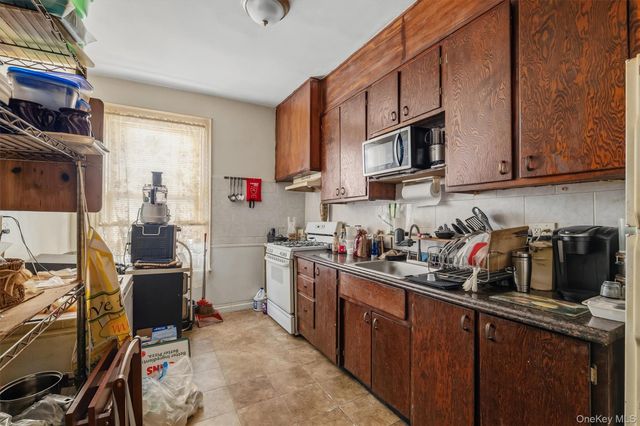 1149 Croes Avenue, Bronx, NY 10472