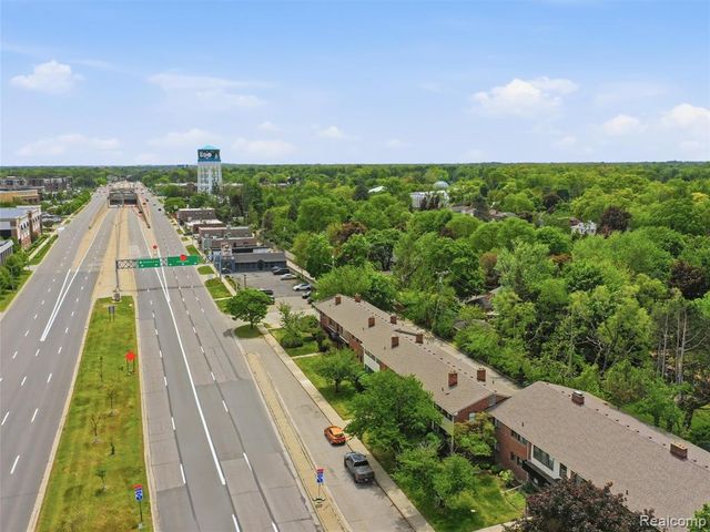 25707 Woodward Avenue, Royal Oak, MI 48067