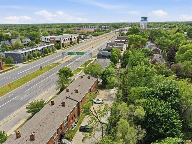 25707 Woodward Avenue, Royal Oak, MI 48067