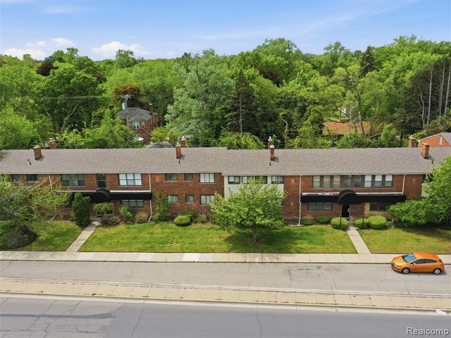 25707 Woodward Avenue, Royal Oak, MI 48067