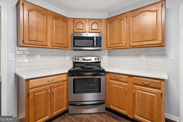 190 Glen Holly Drive, Roswell, GA 30076