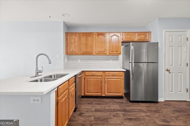 190 Glen Holly Drive, Roswell, GA 30076