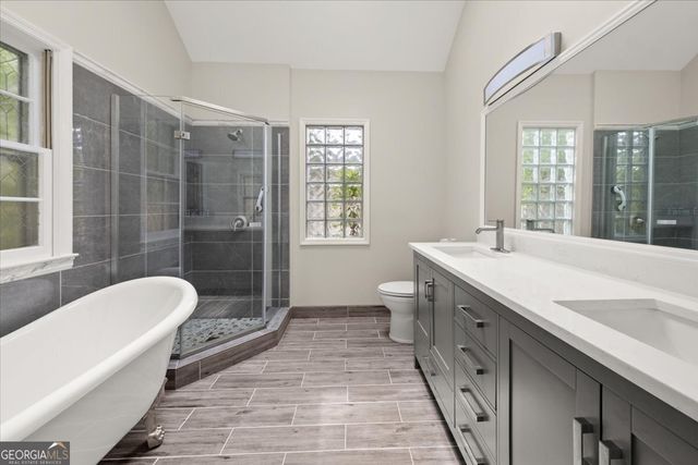 190 Glen Holly Drive, Roswell, GA 30076