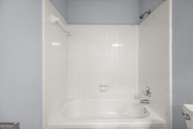 190 Glen Holly Drive, Roswell, GA 30076
