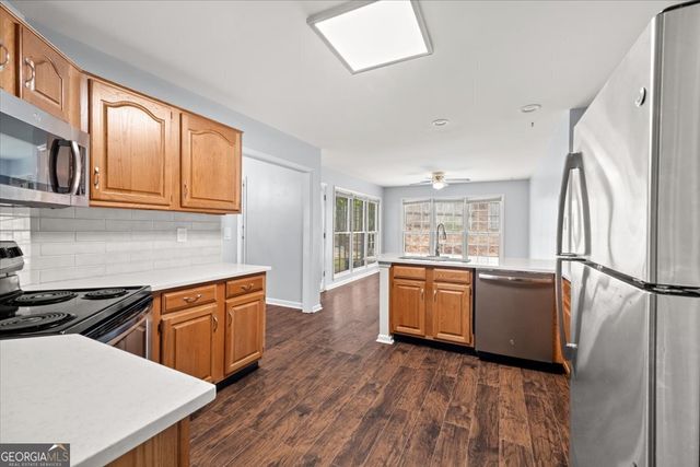 190 Glen Holly Drive, Roswell, GA 30076