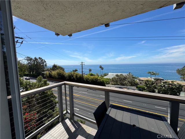222 Arch #4 Street, Laguna Beach, CA 92651