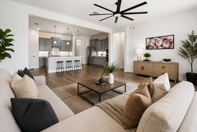 905 Almeria BND, Leander, TX 78641