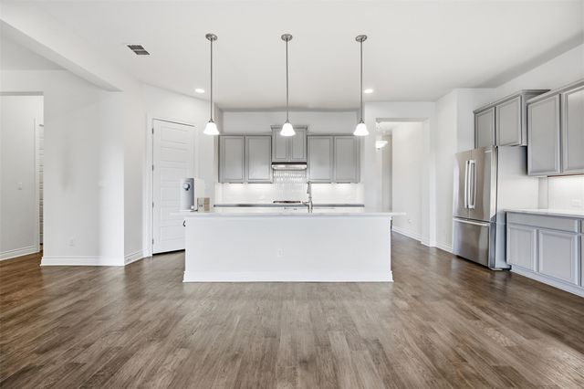 905 Almeria BND, Leander, TX 78641