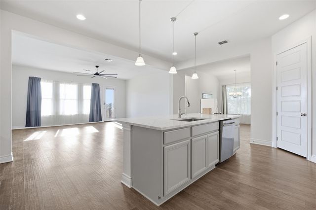 905 Almeria BND, Leander, TX 78641
