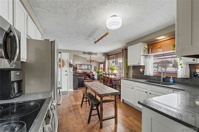 34 Pheasant Run Lane, Lancaster, NY 14086