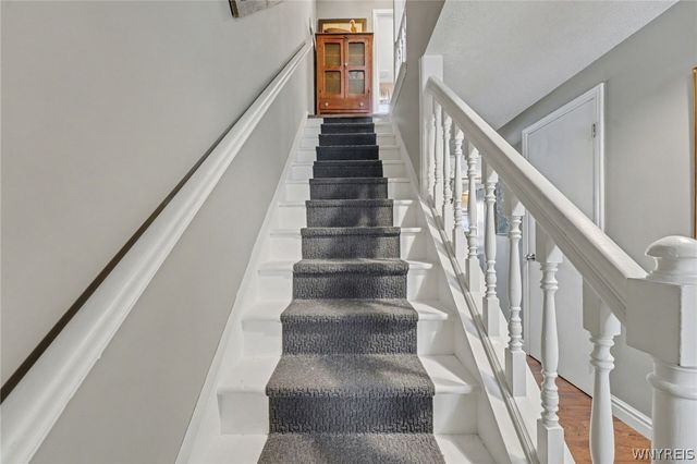 34 Pheasant Run Lane, Lancaster, NY 14086