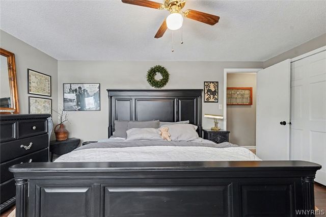 34 Pheasant Run Lane, Lancaster, NY 14086