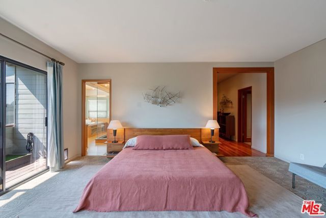 6201 Quebec Drive, Los Angeles, CA 90068
