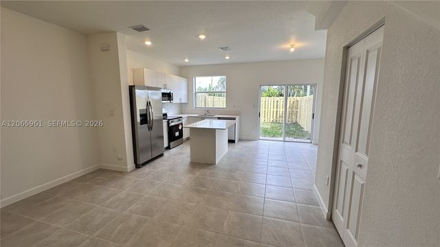 29261 SW 162nd Ct 29261, Homestead, FL 33033