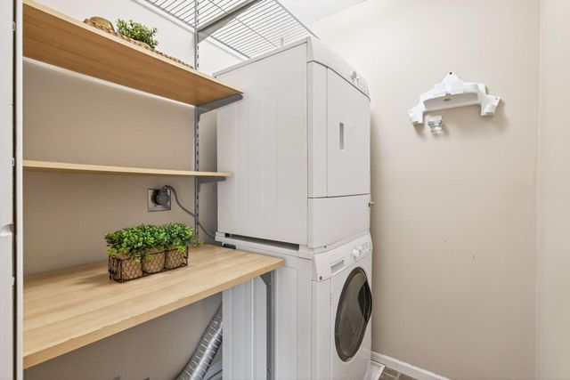 6814 York Place N, Brooklyn Center, MN 55429