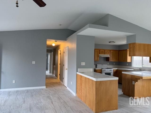 321 Calle Pinuelas, Delano, CA 93215