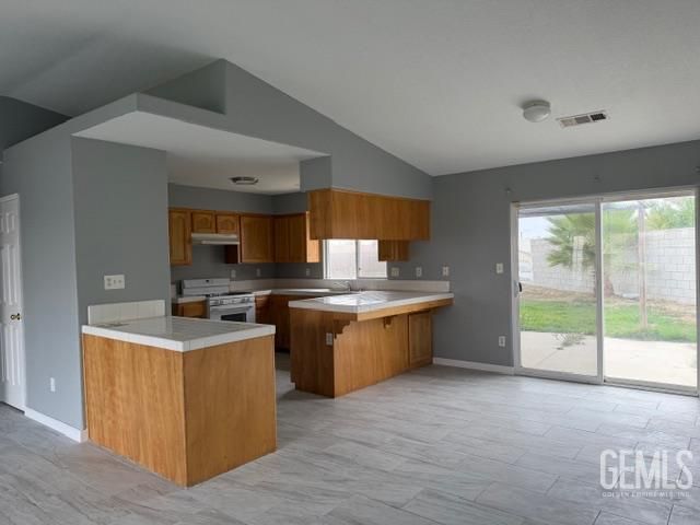 321 Calle Pinuelas, Delano, CA 93215