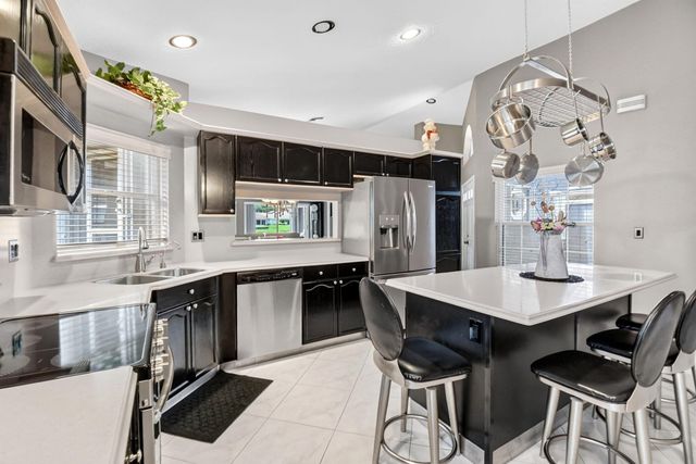 107 Harbor Lake Circle, Greenacres, FL 33413