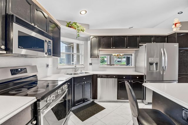 107 Harbor Lake Circle, Greenacres, FL 33413