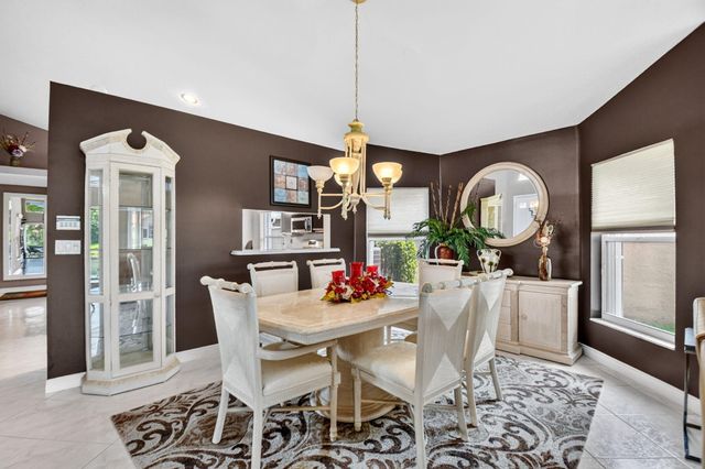 107 Harbor Lake Circle, Greenacres, FL 33413