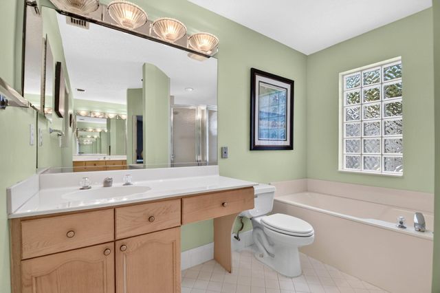 107 Harbor Lake Circle, Greenacres, FL 33413