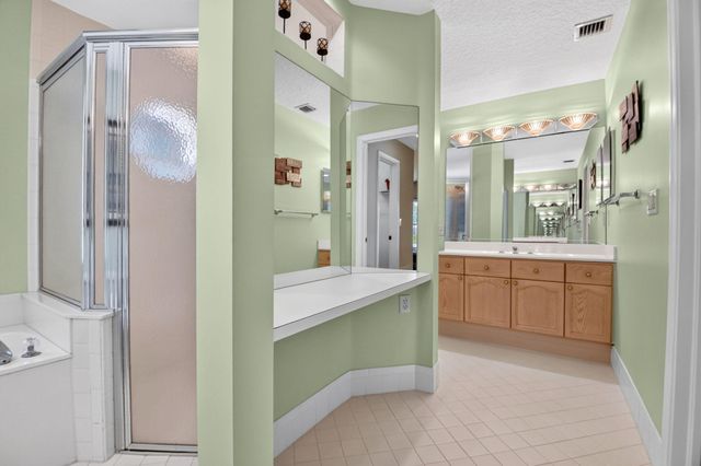 107 Harbor Lake Circle, Greenacres, FL 33413