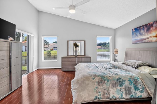 107 Harbor Lake Circle, Greenacres, FL 33413