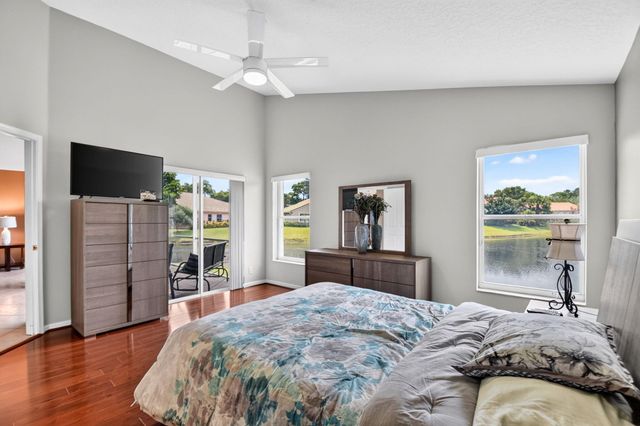 107 Harbor Lake Circle, Greenacres, FL 33413