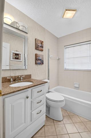 107 Harbor Lake Circle, Greenacres, FL 33413