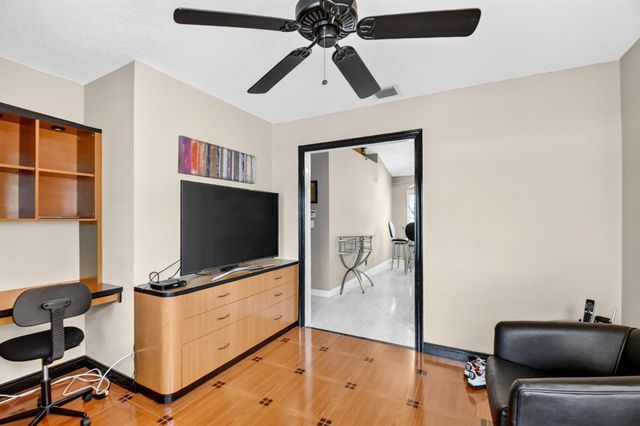 107 Harbor Lake Circle, Greenacres, FL 33413