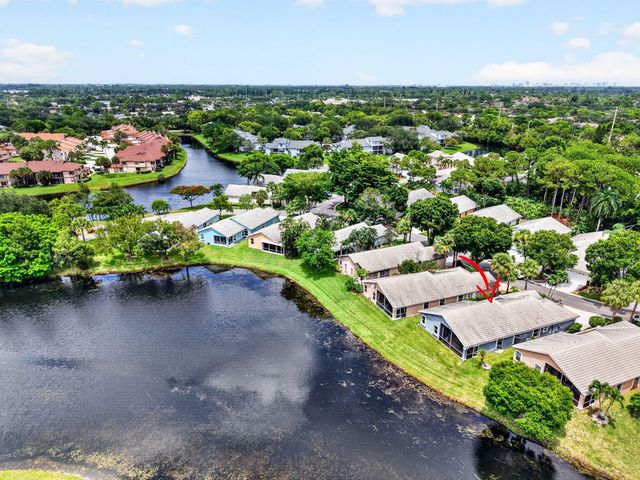 107 Harbor Lake Circle, Greenacres, FL 33413