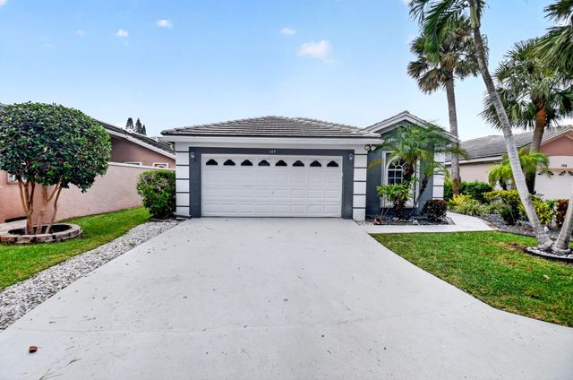 107 Harbor Lake Circle, Greenacres, FL 33413