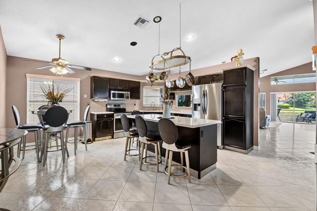 107 Harbor Lake Circle, Greenacres, FL 33413