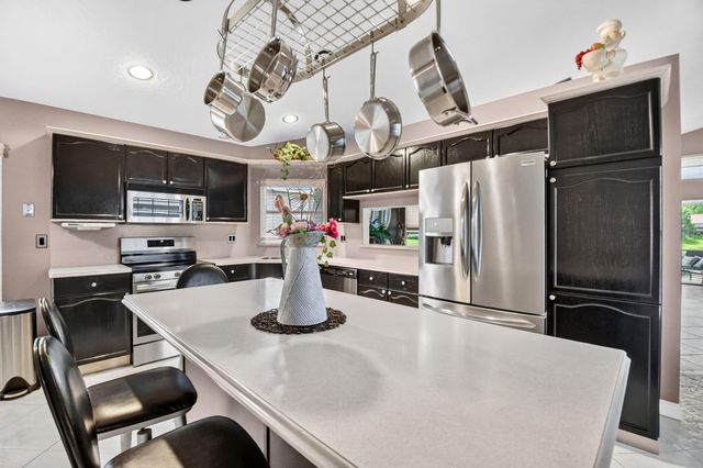 107 Harbor Lake Circle, Greenacres, FL 33413