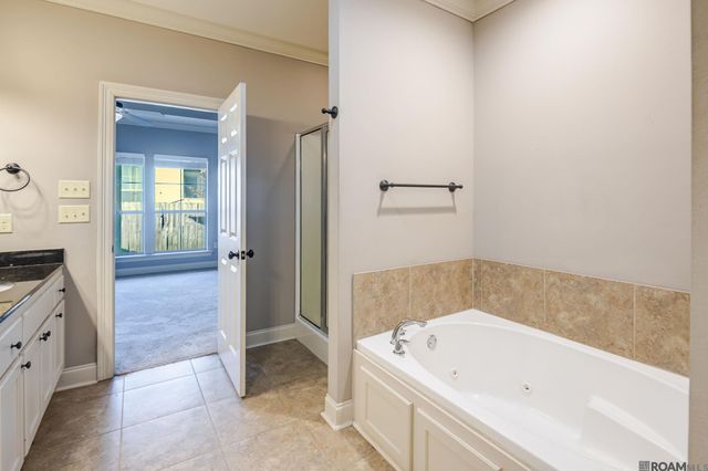 7975 Seville Ct, Baton Rouge, LA 70820