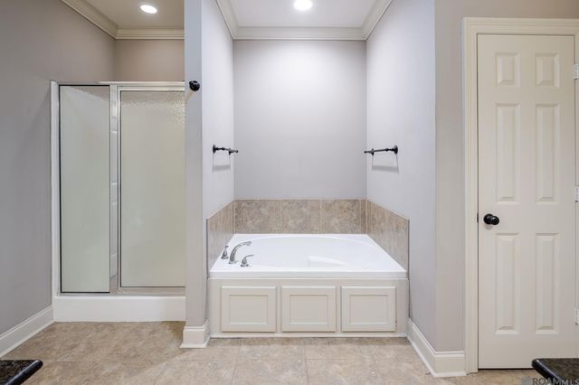 7975 Seville Ct, Baton Rouge, LA 70820