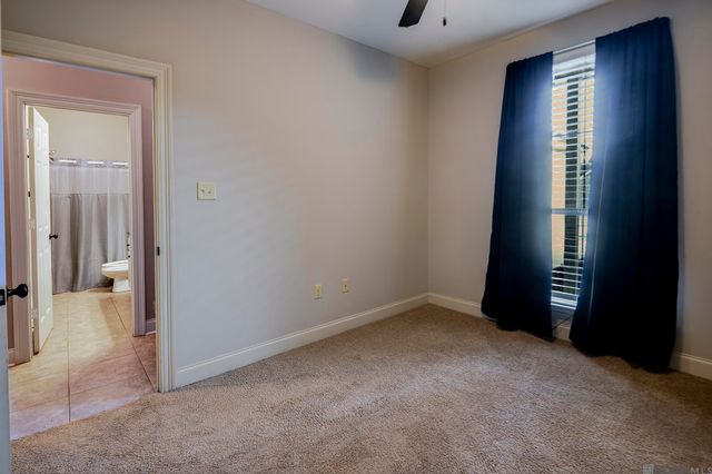 7975 Seville Ct, Baton Rouge, LA 70820