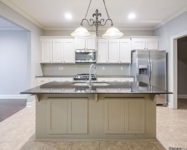 7975 Seville Ct, Baton Rouge, LA 70820