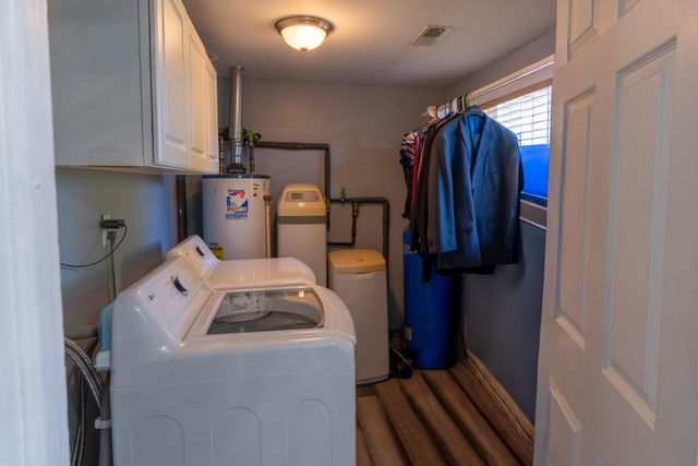 26 S Fish Lake Street, Valparaiso, IN 46385