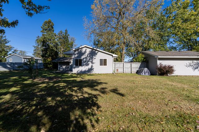 26 S Fish Lake Street, Valparaiso, IN 46385