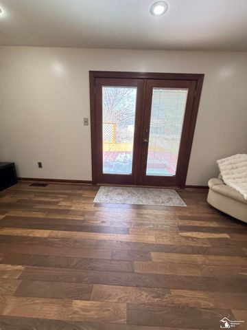 41460 Greenbriar Lane, Plymouth Twp, MI 48170