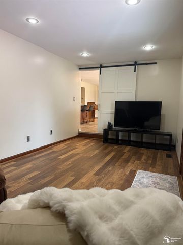 41460 Greenbriar Lane, Plymouth Twp, MI 48170