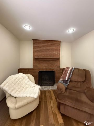 41460 Greenbriar Lane, Plymouth Twp, MI 48170