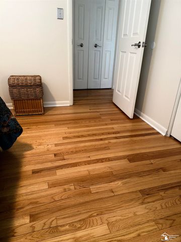 41460 Greenbriar Lane, Plymouth Twp, MI 48170